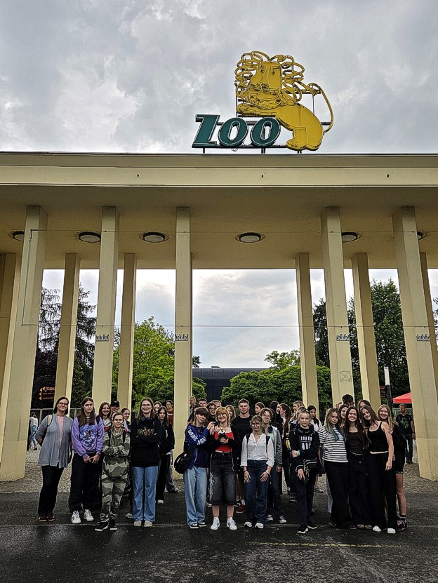 Blisko zwierząt, bliżej zawodu – wyjazd studyjny uczniów Technikum Weterynarii